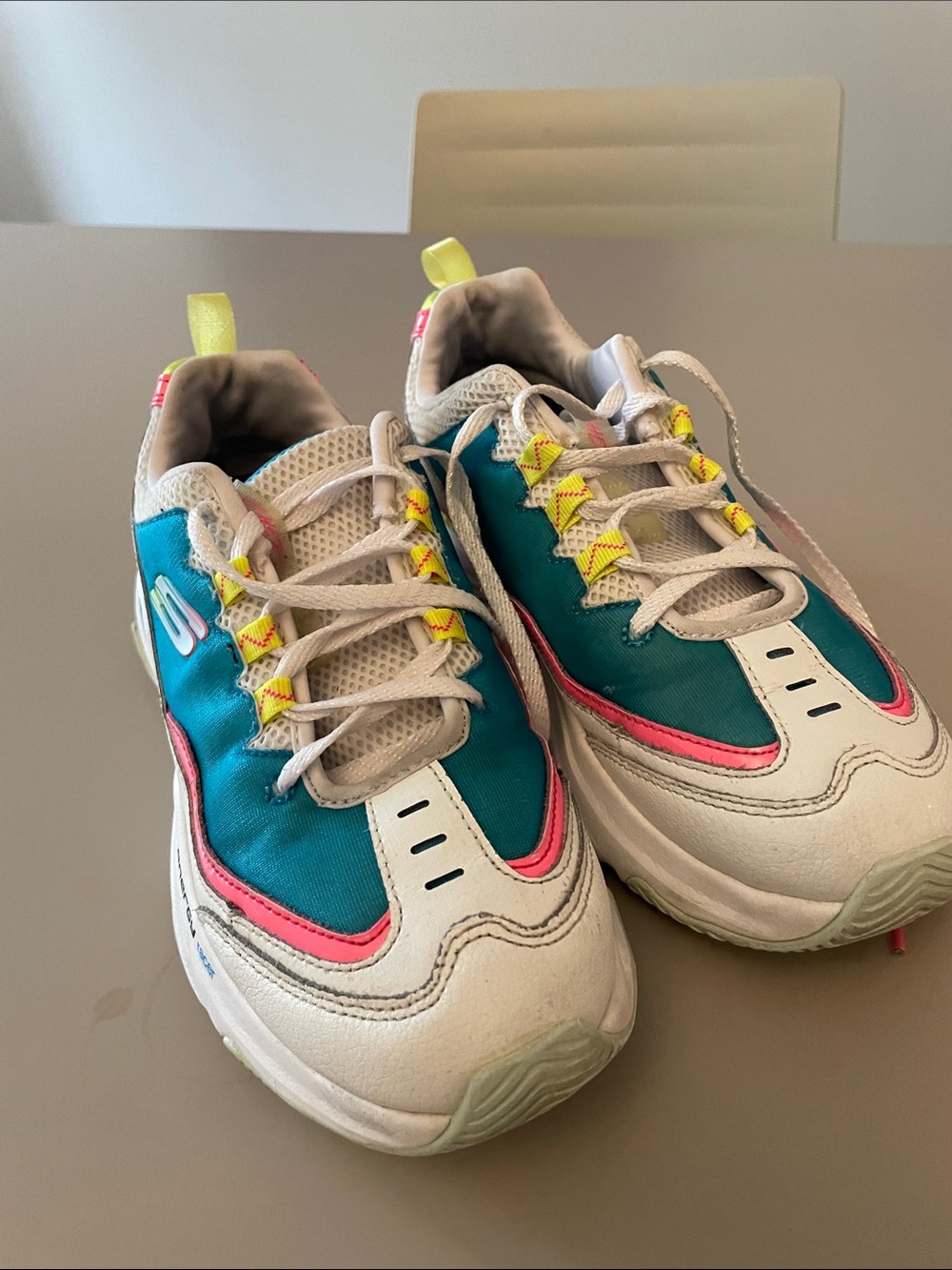 Sneakers - Picture 2 of 7